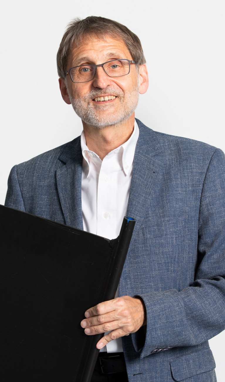 Prof. Roland Koenigsdorff